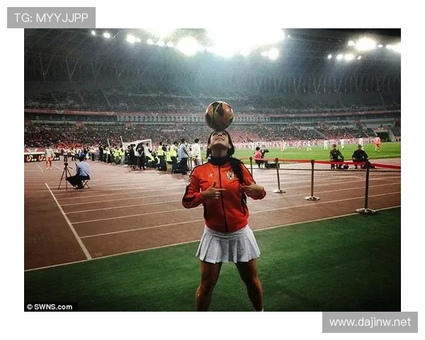 卡福NBA全明星颠球入场欢呼